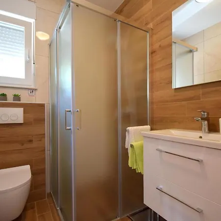 Сasa de vacaciones House Gloria Vrbnik (Primorje-Gorski Kotar)