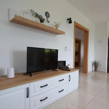 House Gloria Vrbnik (Primorje-Gorski Kotar)