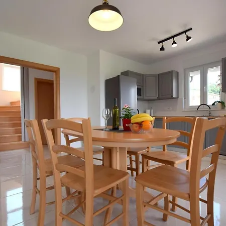 Сasa de vacaciones House Gloria Vrbnik (Primorje-Gorski Kotar)